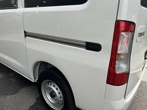 Toyota TownAce Van