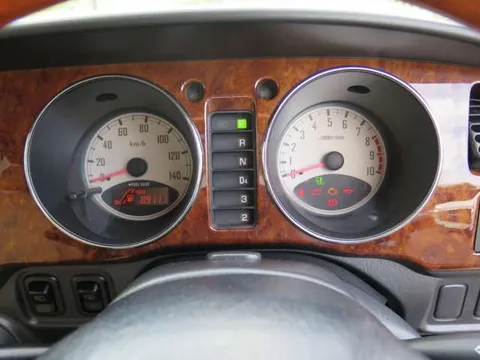 Daihatsu Mira Gino
