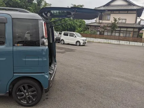 Suzuki Spacia Gear