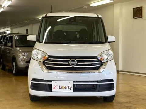 Nissan Dayz Roox