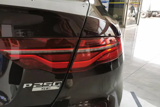 Jaguar XEL