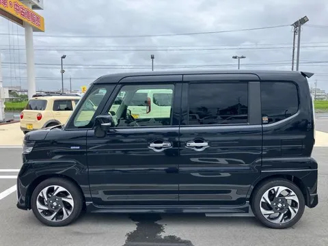 Suzuki Spacia Custom