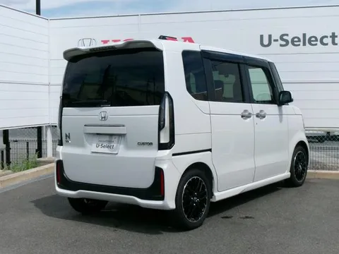 Honda N-BOX Custom