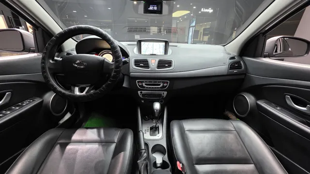 Renault SM3