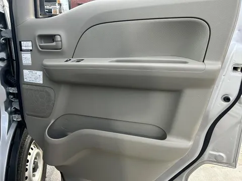 Mitsubishi Minicab Van