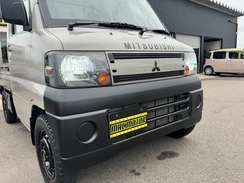 Mitsubishi Minicab Truck