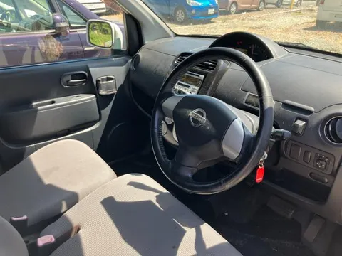 Nissan Otti