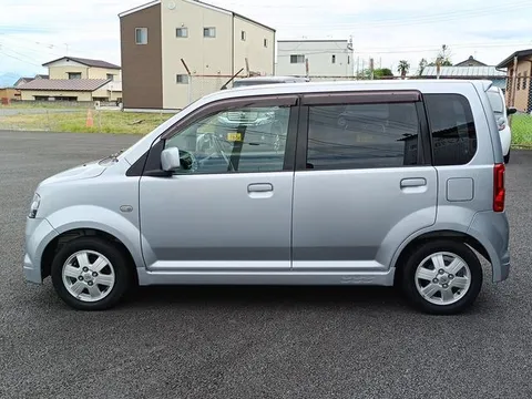Nissan Otti