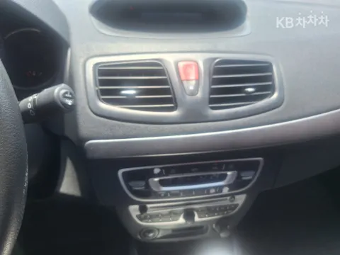 Renault SM3