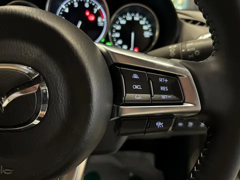 Mazda MX-5 (Roadster)