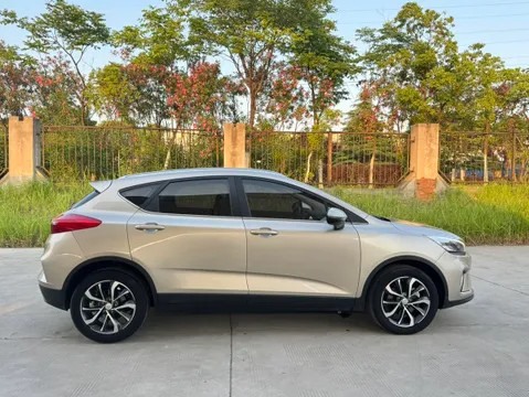 Geely Emgrand GS