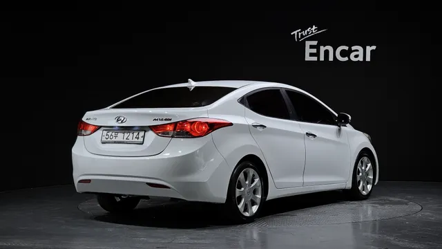 Hyundai Elantra (Avante)