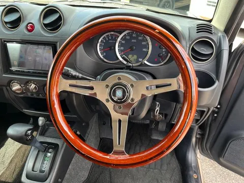 Nissan KIX