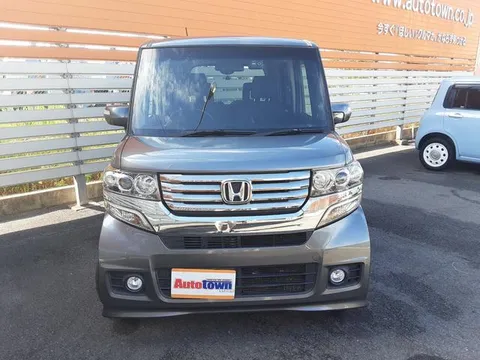 Honda N-BOX Plus Custom