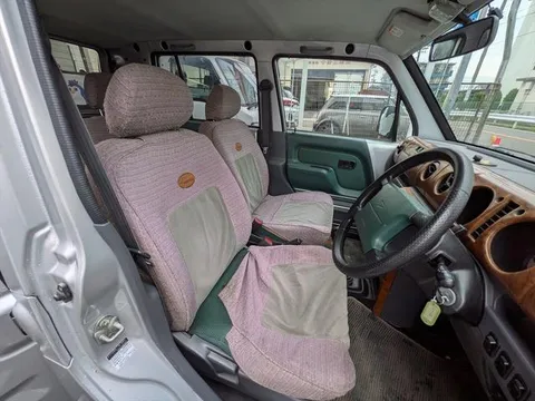 Daihatsu Naked