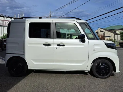 Suzuki Spacia Base