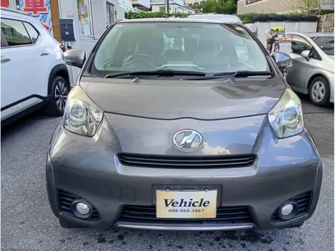 Toyota iQ