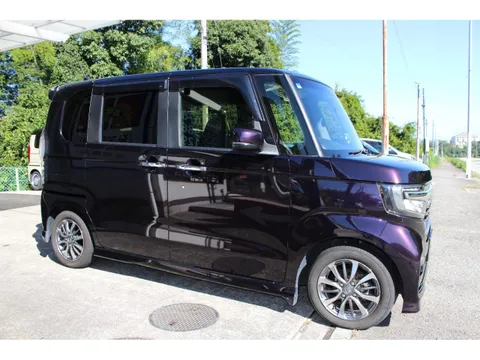 Honda N-BOX Custom