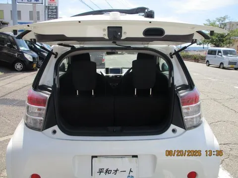 Toyota iQ