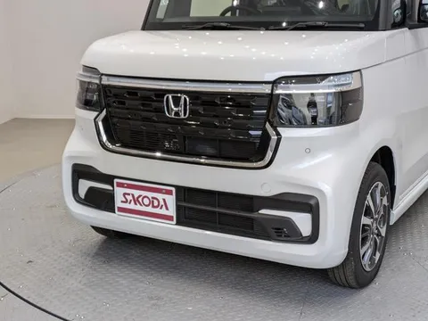 Honda N-BOX Custom