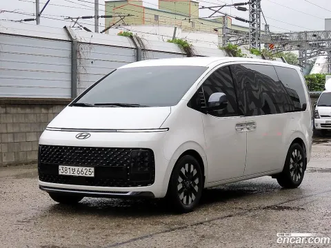 Hyundai Staria