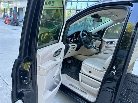 Mercedes-Benz V-Class