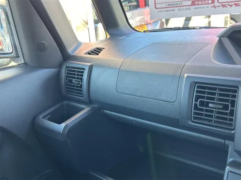 Toyota Pixis Mega