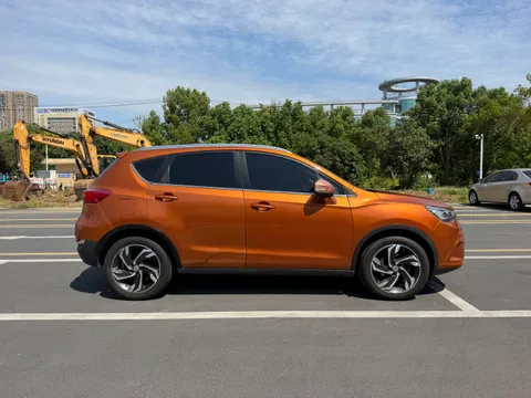 Dongfeng AX5
