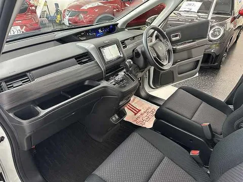 Honda Freed Plus