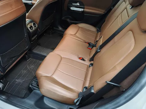 Mercedes-Benz Mercedes-Benz GLB