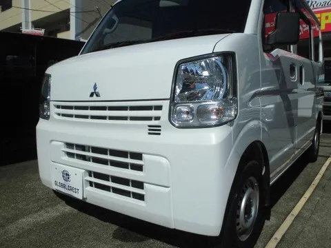 Mitsubishi Minicab Van