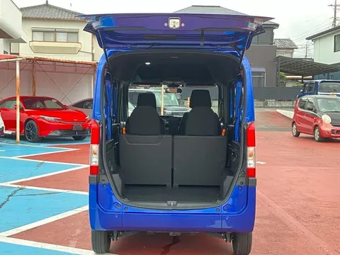 Honda N-VAN Plus Style
