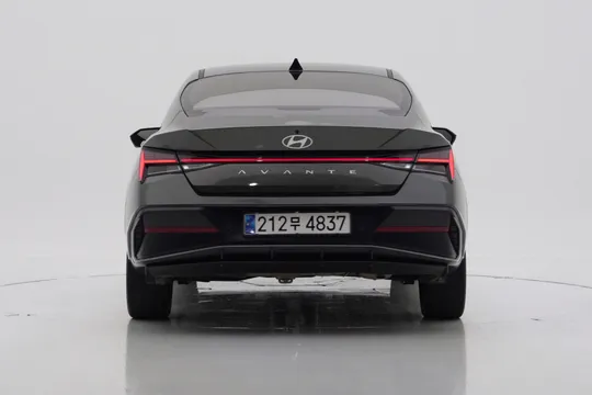 Hyundai Elantra (Avante)