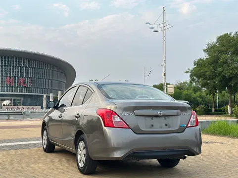 Nissan Sunny