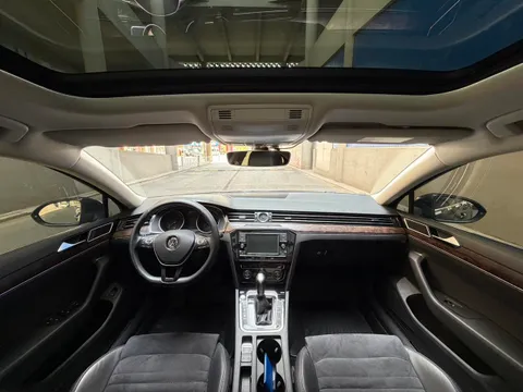 Volkswagen Magotan