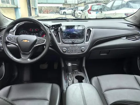 Chevrolet Malibu XL