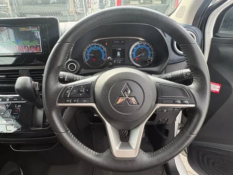 Mitsubishi eK X