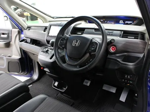 Honda Freed Plus