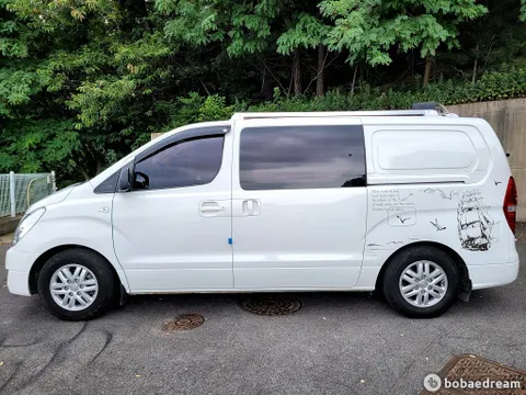 Hyundai Grand Starex