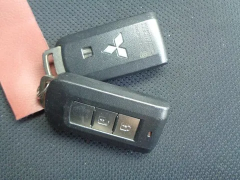 Mitsubishi I