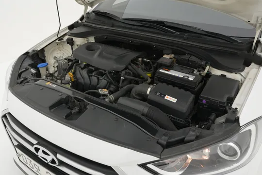 Hyundai Elantra (Avante)
