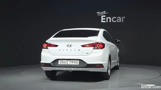 Hyundai Elantra (Avante)