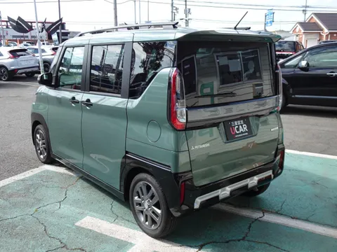 Mitsubishi Delica Mini