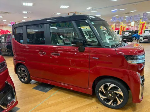 Suzuki Spacia Custom