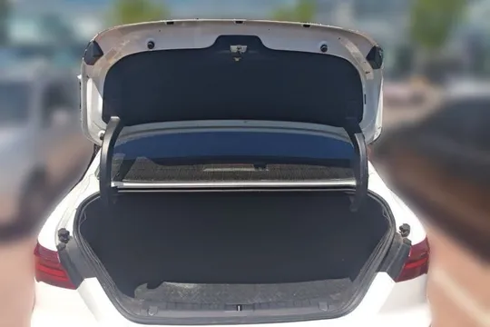 Geely Binray