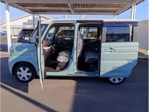 Suzuki Spacia