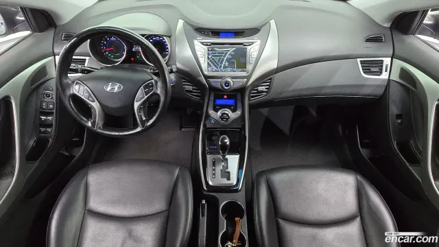 Hyundai Elantra (Avante)