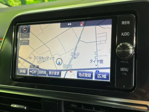 Toyota Sienta