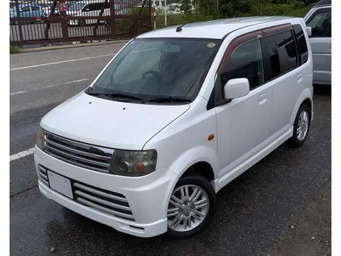 Nissan Otti