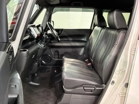 Honda N-BOX Slash